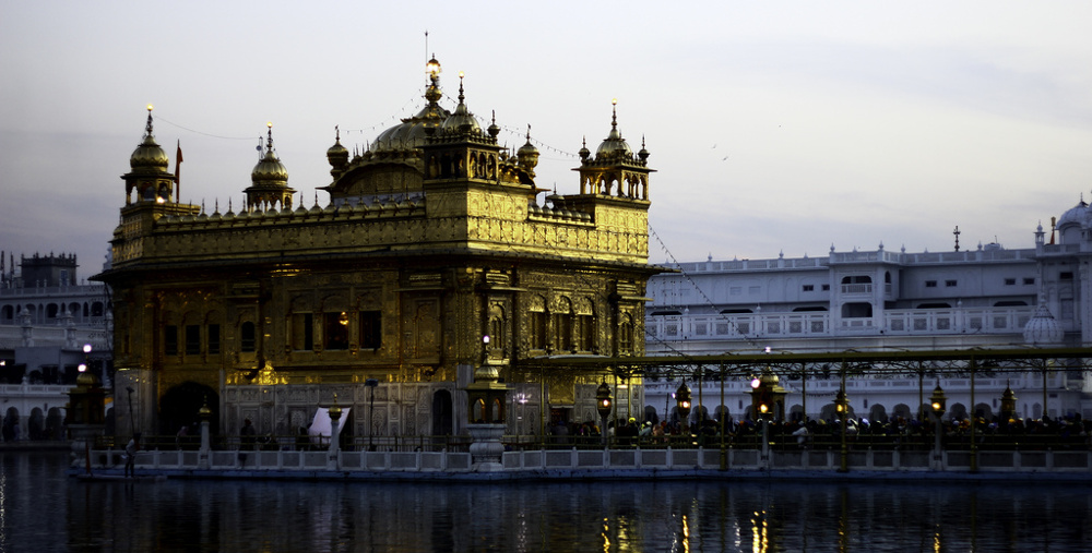 The Golden Temple, Amritsar. Photo by sam_walz. Flickr Creative Commons.
